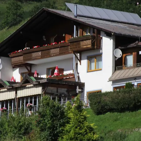 Konukevi Hotel-cafe-restaurant Matzelsdorfer Hof