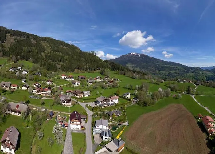 ゲストハウス ホテル-カフェ-レストラン マッゼルスドルファー ホフ